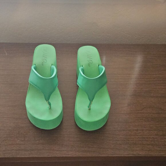 Wild Pair Naomi Platform Flip Flop Sandals Size 11 - Picture 4 of 15